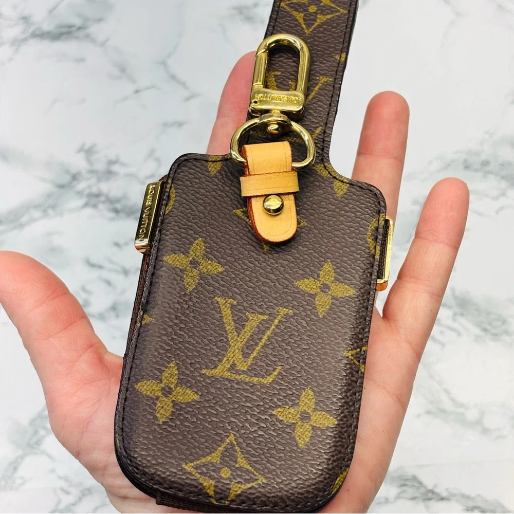 Louis Vuitton Monogram Brown Etui Telephone case Vintage Excellent Condition